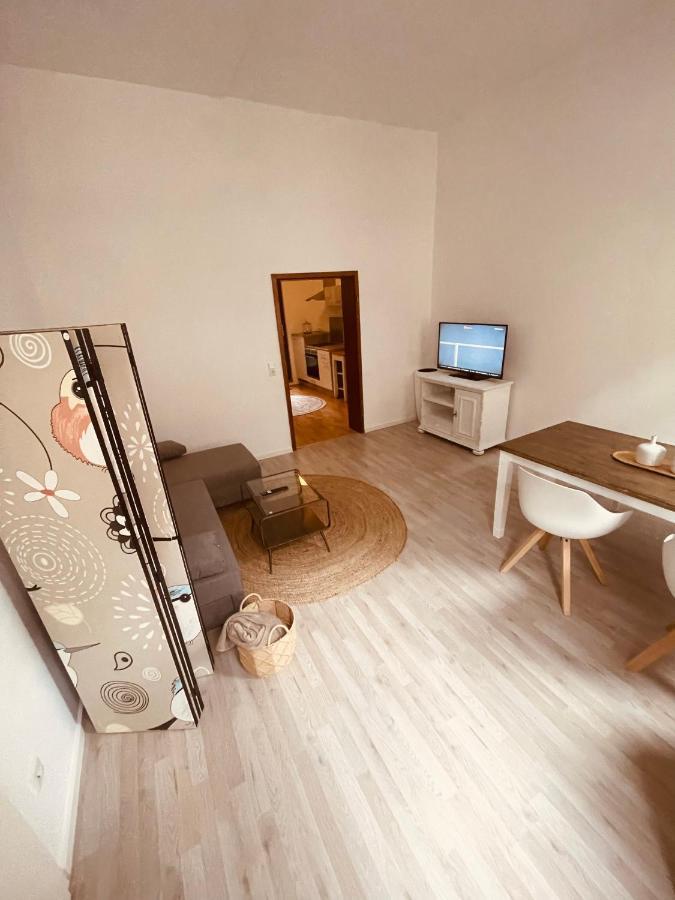 Retro Appartement Im Herzen Von Koeln Deutz Buitenkant foto