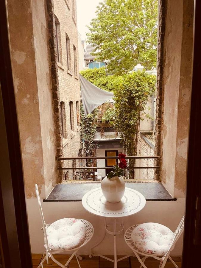Retro Appartement Im Herzen Von Koeln Deutz Buitenkant foto